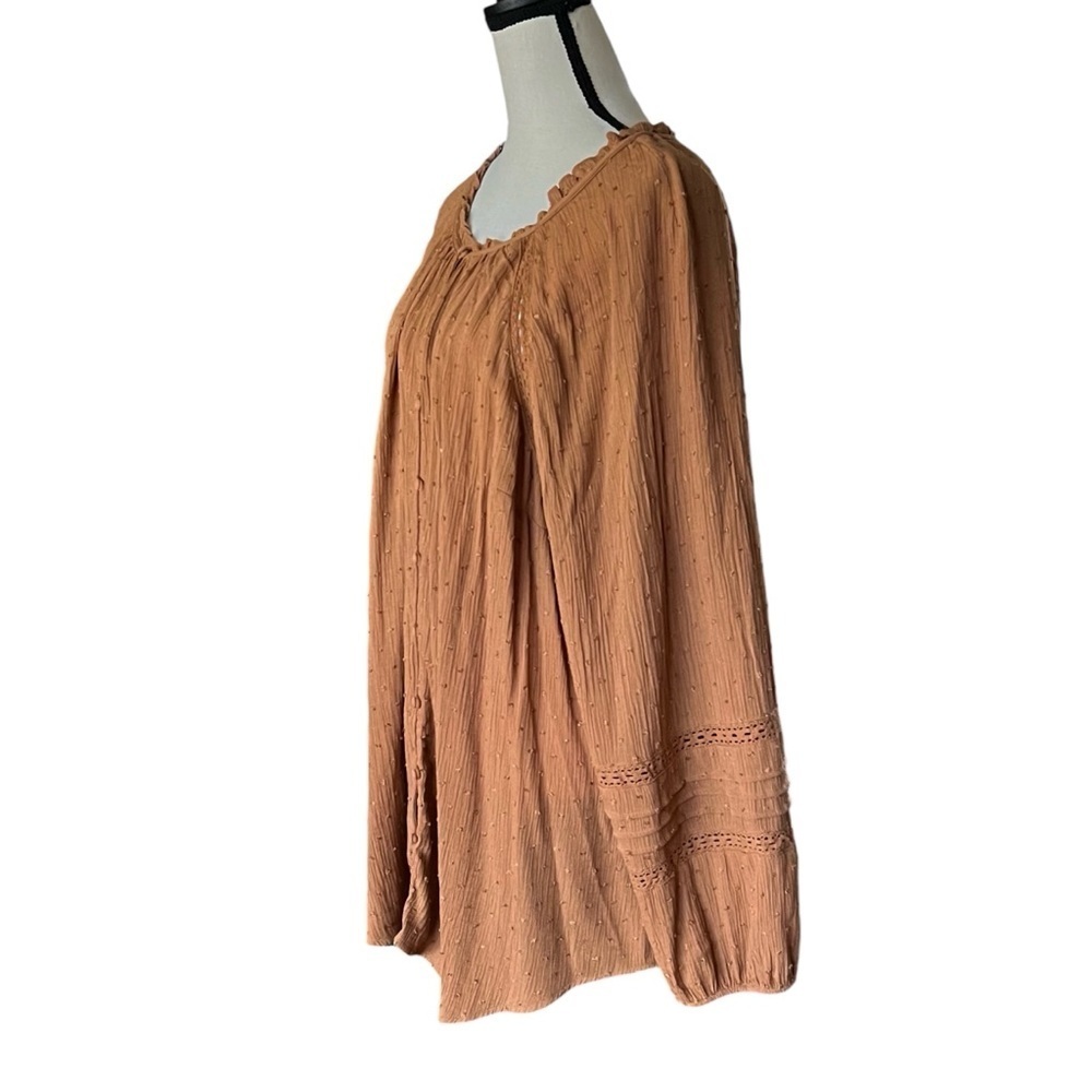 Torrid Boho Swis Dotted Rayon Blend Long Billowy Sleeves Blouse. Size 4 - Picture 2 of 8